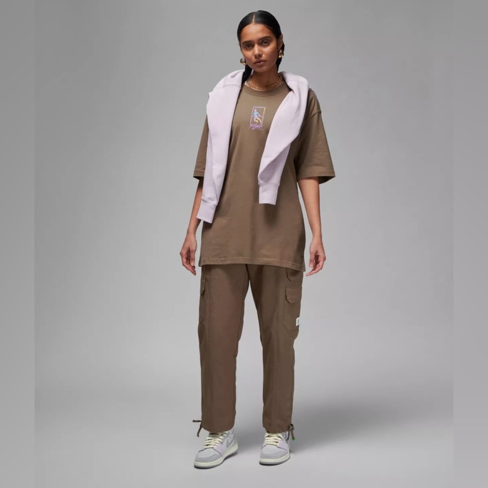 Jordan Women’s Oversized Graphic Tee - Picture 3 of 5